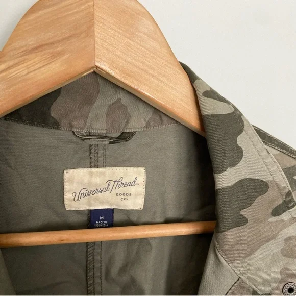 Universal Thread Camo Utility Jacket - Picture 7 of 8